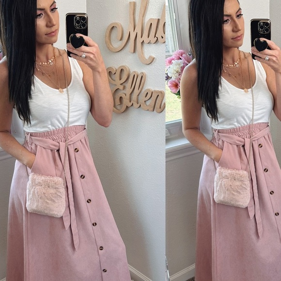 Boutique Barbie inspired Pink and gold fuzzy crossbody bag size mini - Picture 5 of 7